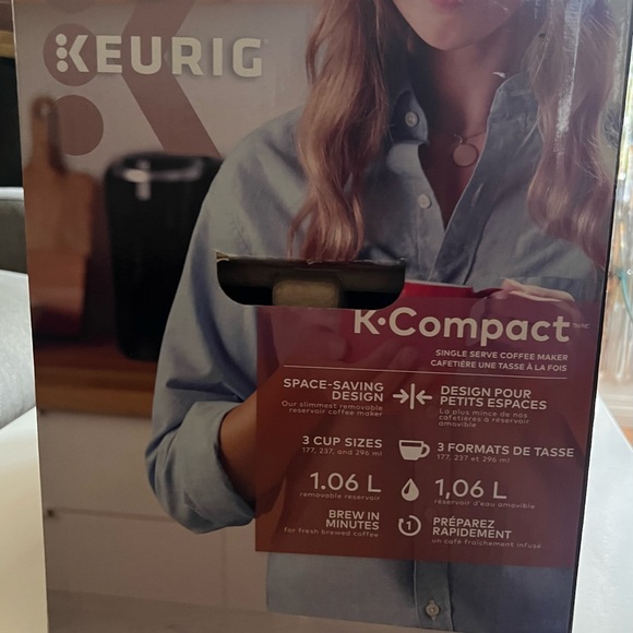 KEURIG coffee maker - Picture 4 of 6